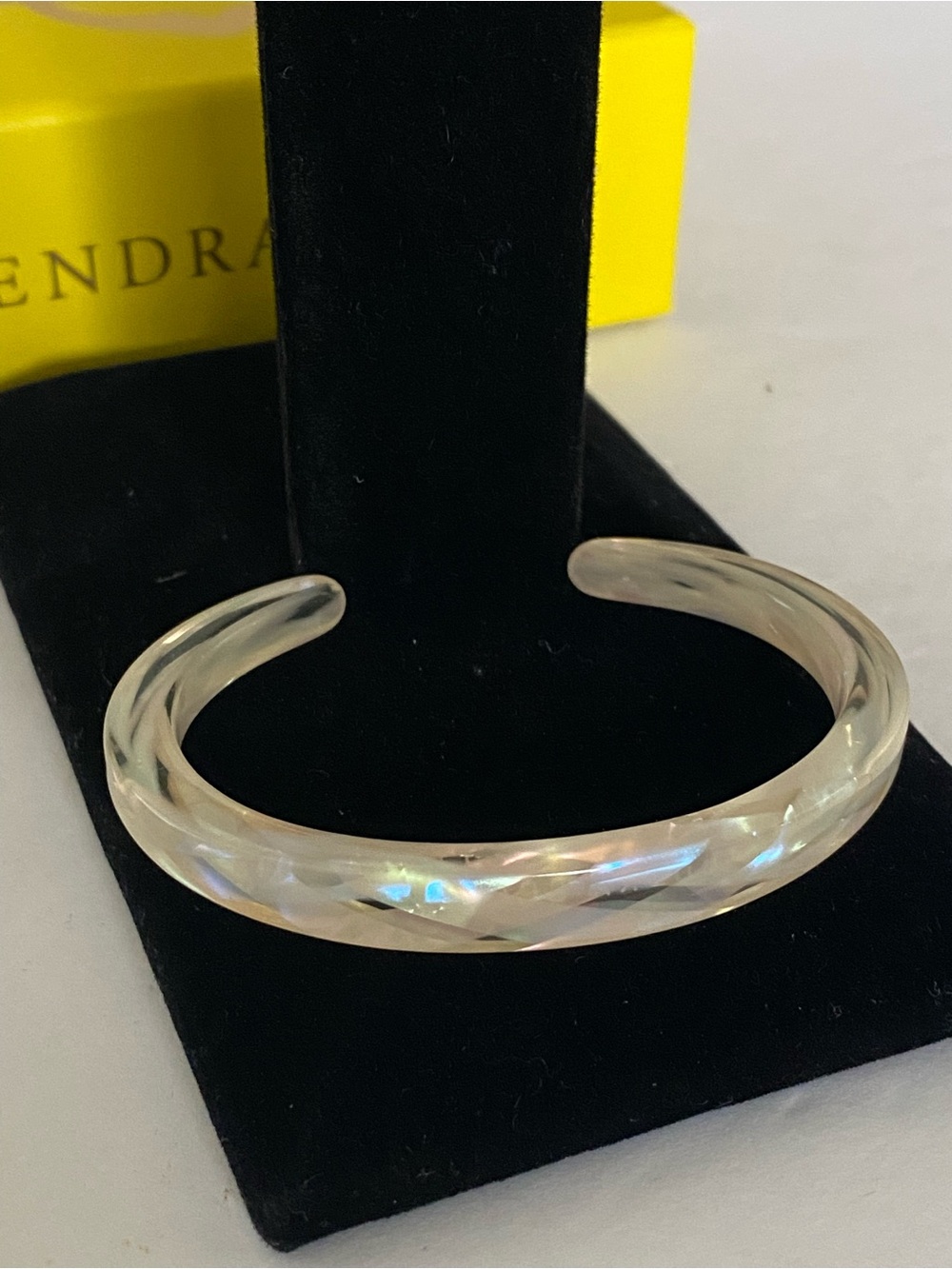 RARE Kendra Scott Iridescent White Faceted Acrylic Open Cuff Bangle Bracelet NEW